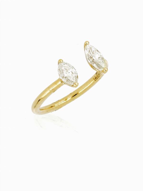 anello in oro gialle e diamanti