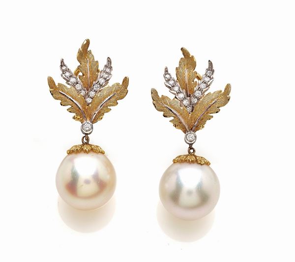 Mario Buccellati : Orecchini con perle e diamanti  firmati Mario Buccellati  - Asta Gioielli e Orologi del XX Secolo - Faraone Casa d'Aste