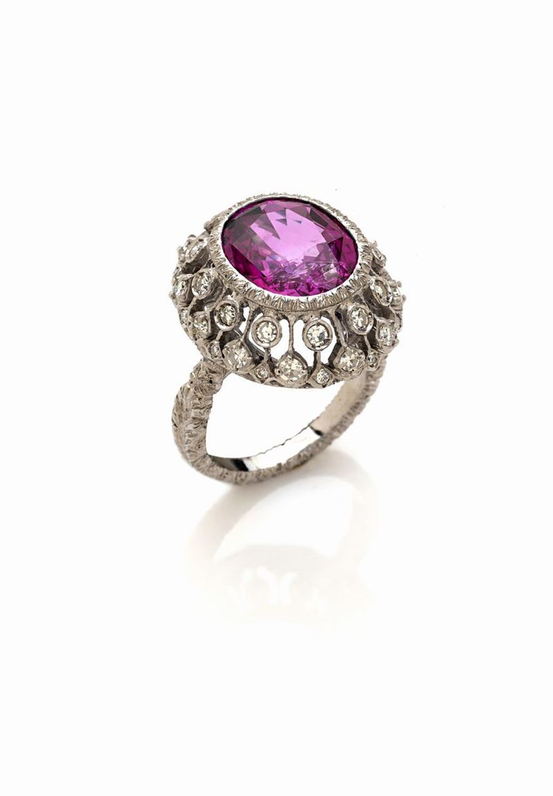 Anello in Oro Bianco con Zaffiro Rosa di 6,53 Ct