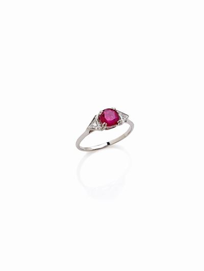 Anello in Oro Bianco Rubino e Diamanti
