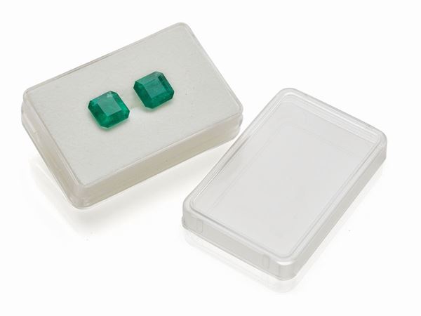 Lotto composto da due smeraldi sciolti 7.58ct