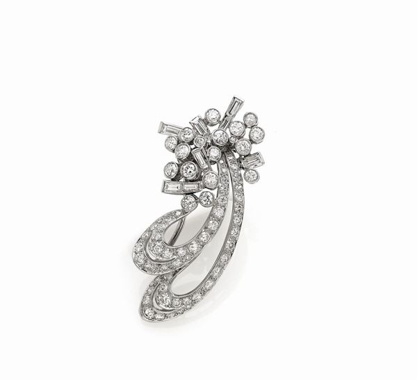 Spilla in platino con diamanti taglio brillante e baguette