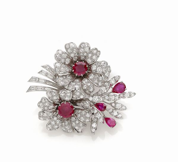 Spilla fiore in platino e diamanti e rubini  - Asta Gioielli e Orologi del XX Secolo - Faraone Casa d'Aste