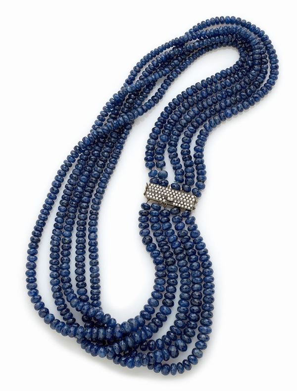 Collana zaffiri con chiusura in oro e diamanti