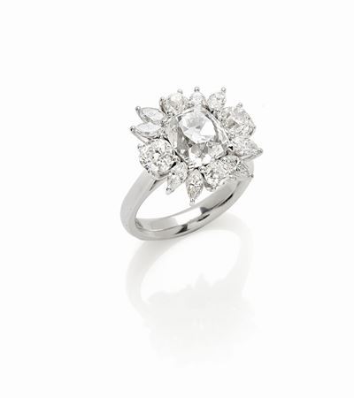 Anello in Oro Bianco con Diamanti