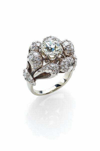 Anello in Oro Bianco con Diamanti