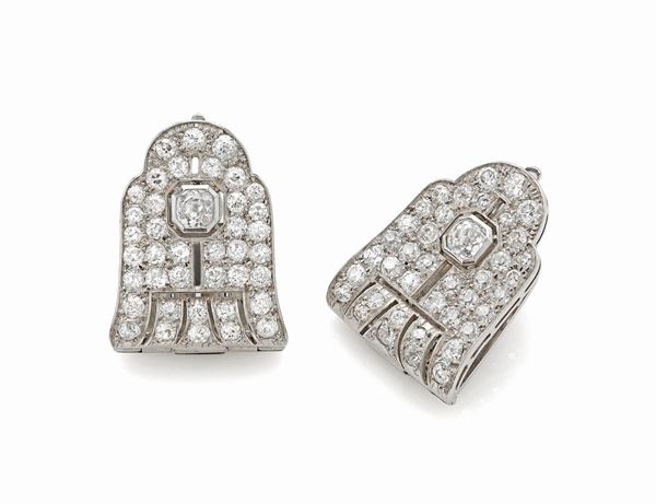 Boucheron : Orecchini Boucheron in platino e oro bianco con diamanti  - Asta Gioielli e Orologi del XX Secolo - Faraone Casa d'Aste