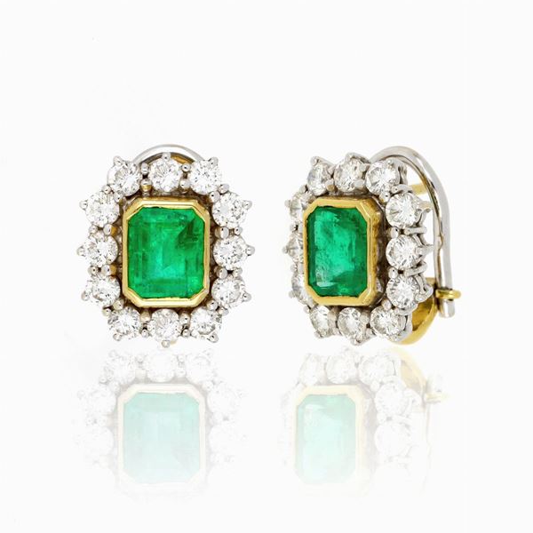 Orecchini in oro con smeraldi e diamanti