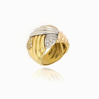 Anello Tre Ori e Diamanti