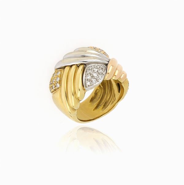Anello tre ori e diamanti