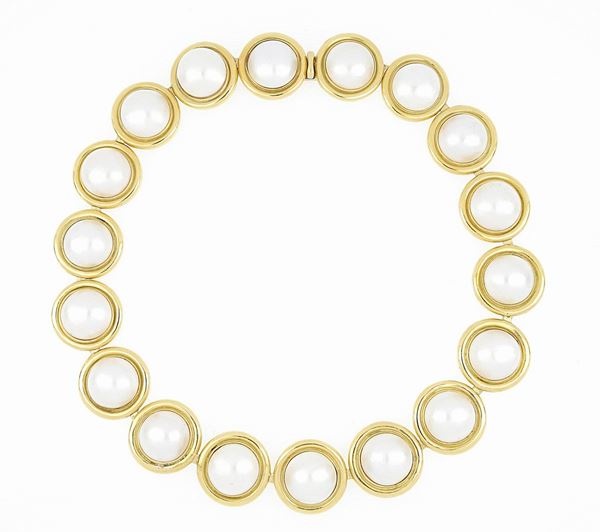 Collana in oro giallo con perle mabe