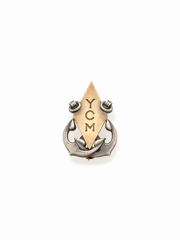 Spilla firmata Cartier