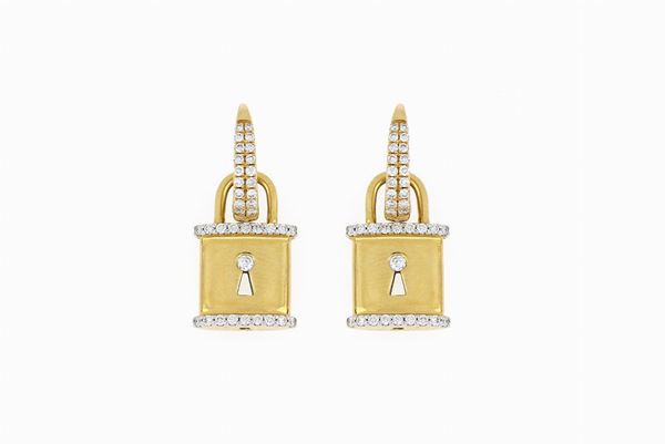 Orecchini lucchetto in oro giallo con diamanti   - Auction L'ETÀ DELL'ORO - Faraone Casa d'Aste