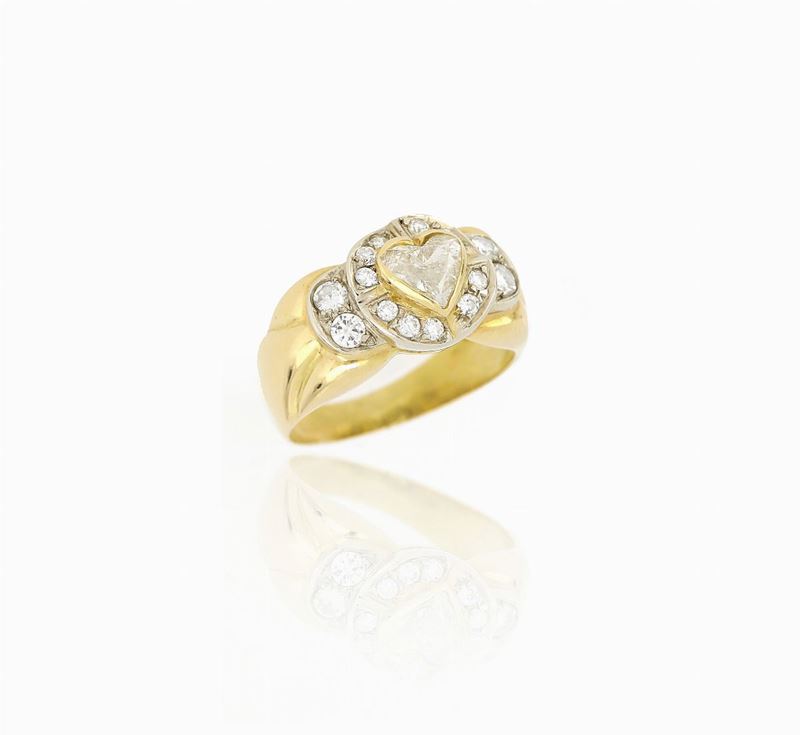 Anello Cuore in Oro Giallo con Diamanti