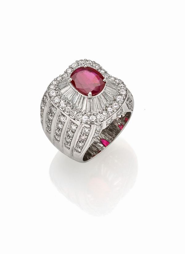 Anello con diamanti e rubino