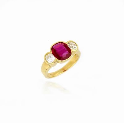 Anello in Oro con Rubino Sintetico