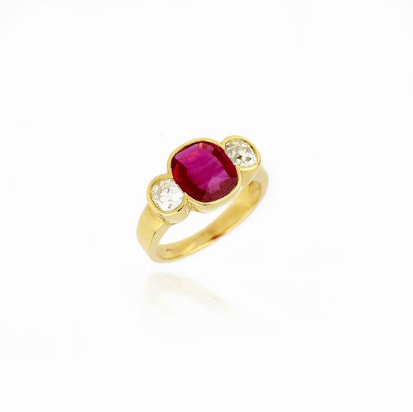 Anello in oro con rubino sintetico