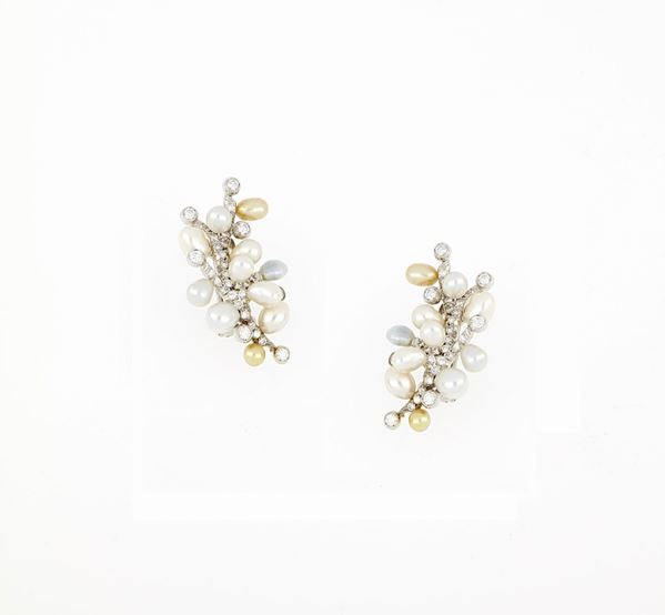 Orecchini in oro bianco perle e diamanti