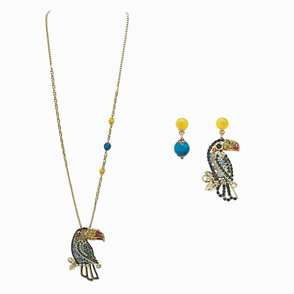 Lotto composto da un paio di orecchini e un pendente tucano firmati Duecibijoux  - Auction ASTA BENEFICA COVID-19 - Faraone Casa d'Aste