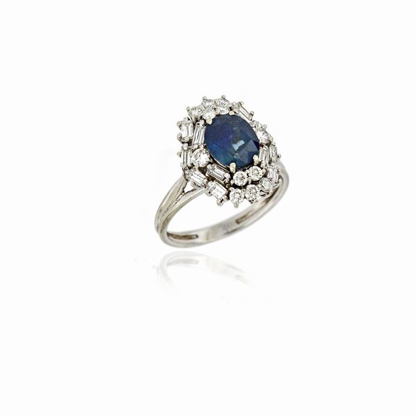 Anello con zaffiro e diamanti