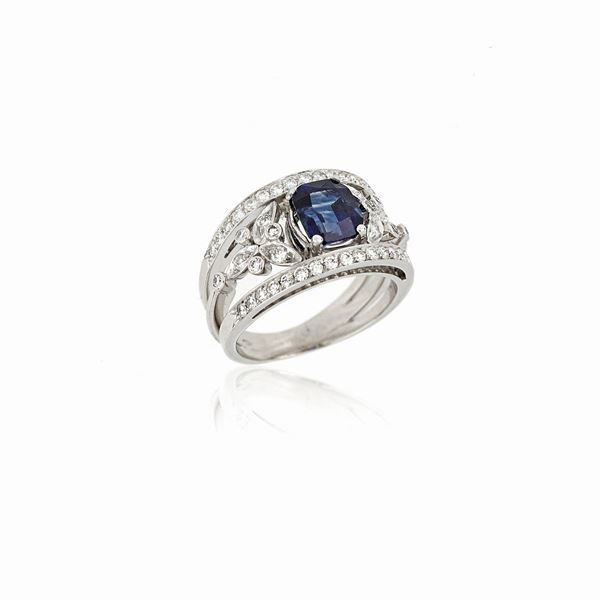 Anello con zaffiro