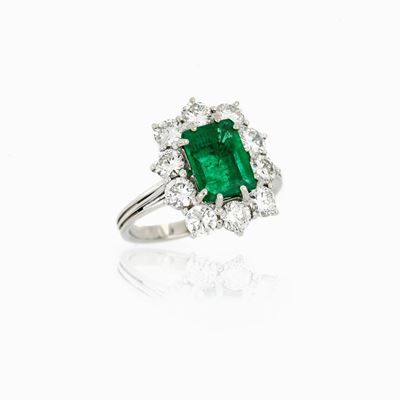 Anello Oro Bianco, Diamanti e Smeraldo
