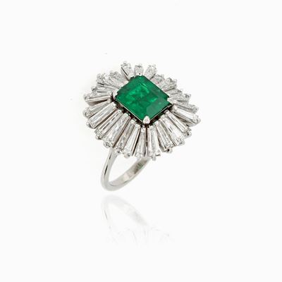 Anello Margherita con Smeraldo