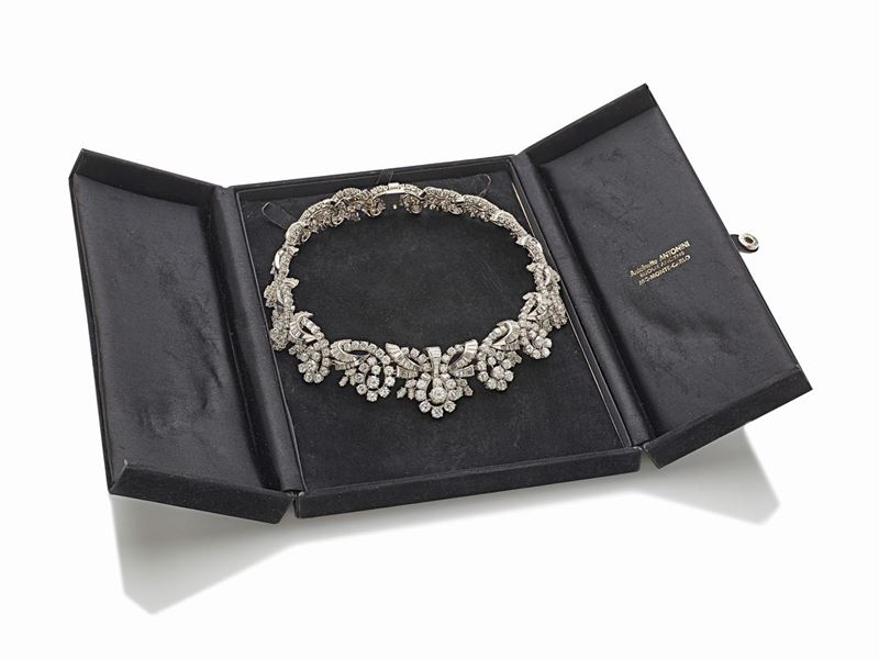Importante Collier in Platino e Diamanti