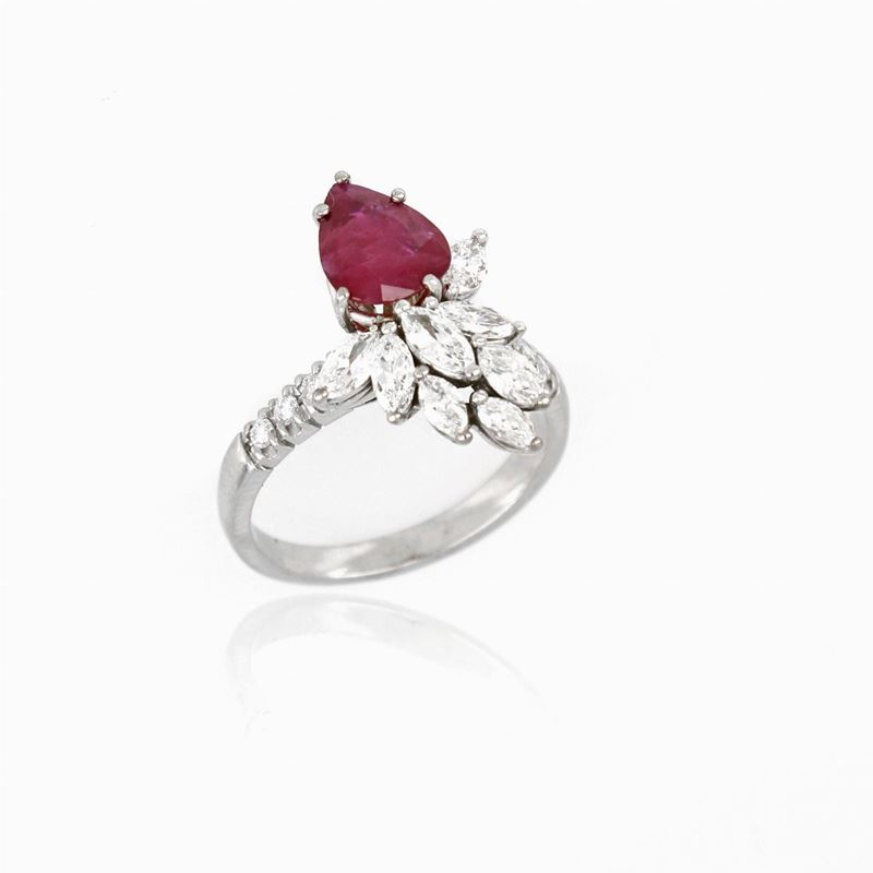 Anello con Rubino