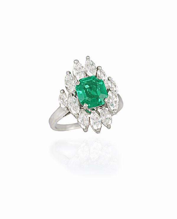 Anello con smeraldo colombiano