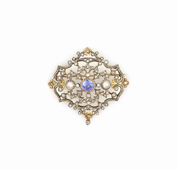 Spilla traforata con zaffiro  - Auction OTTOBRE - Faraone Casa d'Aste