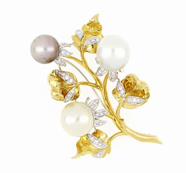 Spilla floreale con perle  - Auction ASTA LIVE DICEMBRE - Faraone Casa d'Aste