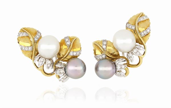 Orecchini floreali con perle  - Auction ASTA LIVE DICEMBRE - Faraone Casa d'Aste