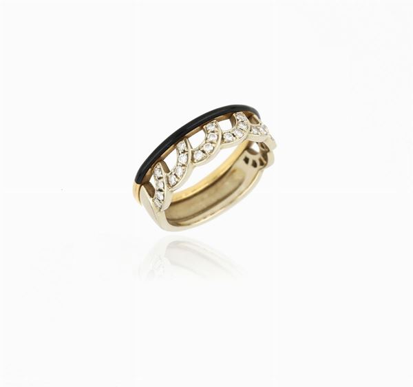 Anello con smalto e diamanti