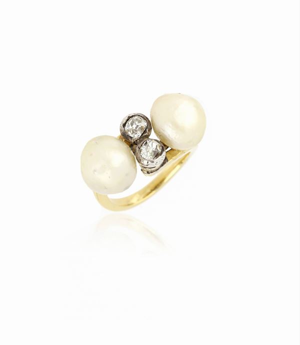 Anello antico con perle naturali