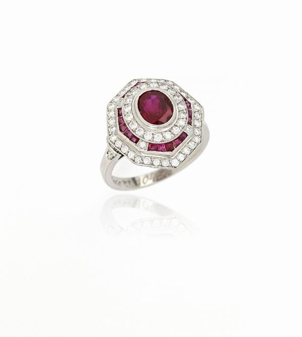 Anello platino con rubini e diamanti