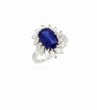 Anello con Zaffiro Birmano