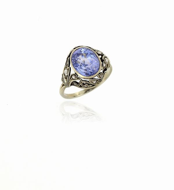 Anello vintage con zaffiro