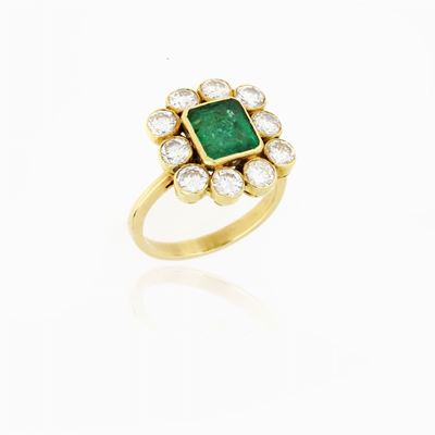 Anello Margherita con Smeraldo