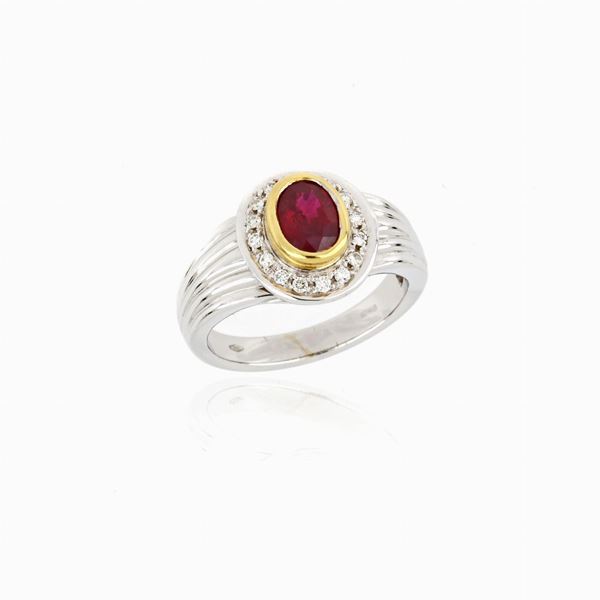 Anello con rubino 