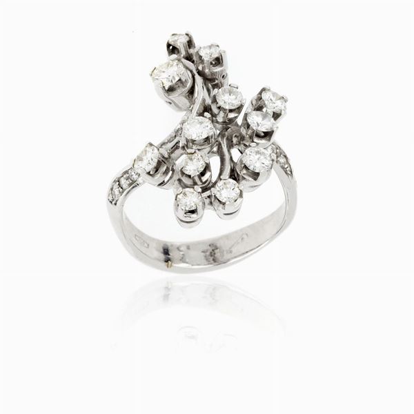 Anello con diamanti