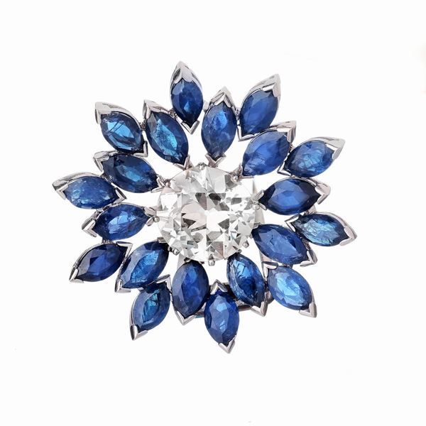 Spilla con diamante old cut e zaffiri