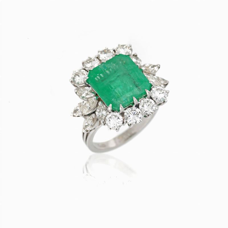 Anello Margherita con Smeraldo