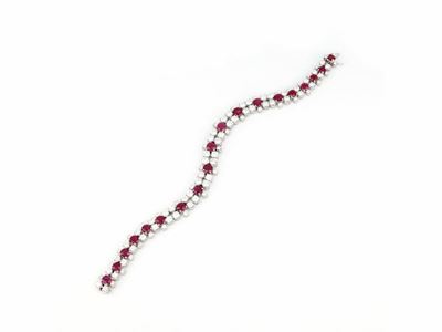 Elegante Bracciale con Diamanti e Rubini Birmani