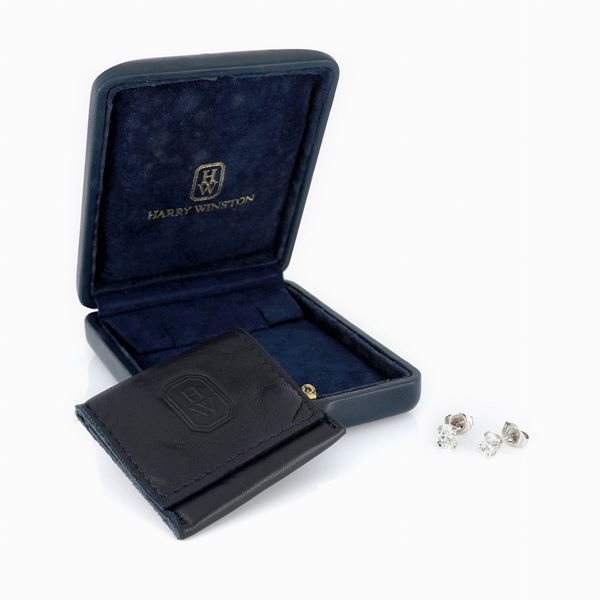 Harry Winston : Orecchini tappabuchi firmati Harry Winston  - Auction GIOIELLI E OROLOGI  XX SECOLO - Faraone Casa d'Aste