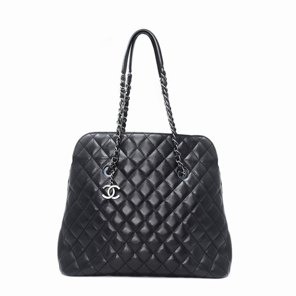 Chanel tote