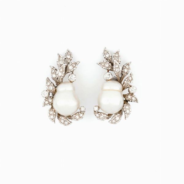 Orecchini con perle barocche e diamanti