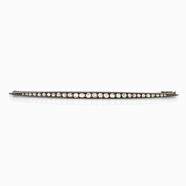 Brooch with diamonds