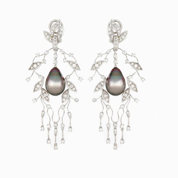 Orecchini chandelier con diamanti e perle