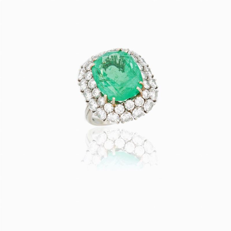 Anello con Smeraldo e Diamanti